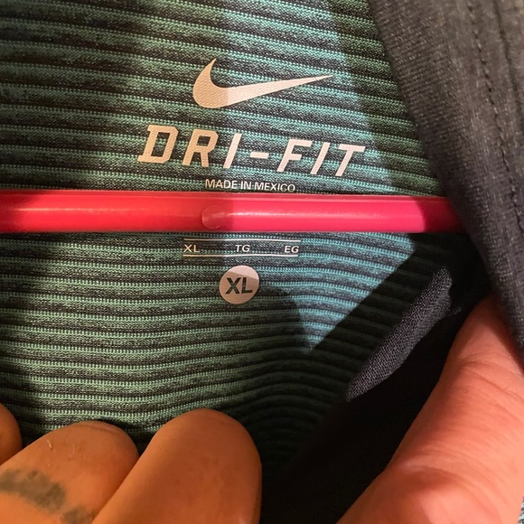 Nike Dri Fit Hoodie. - Picture 3 of 3